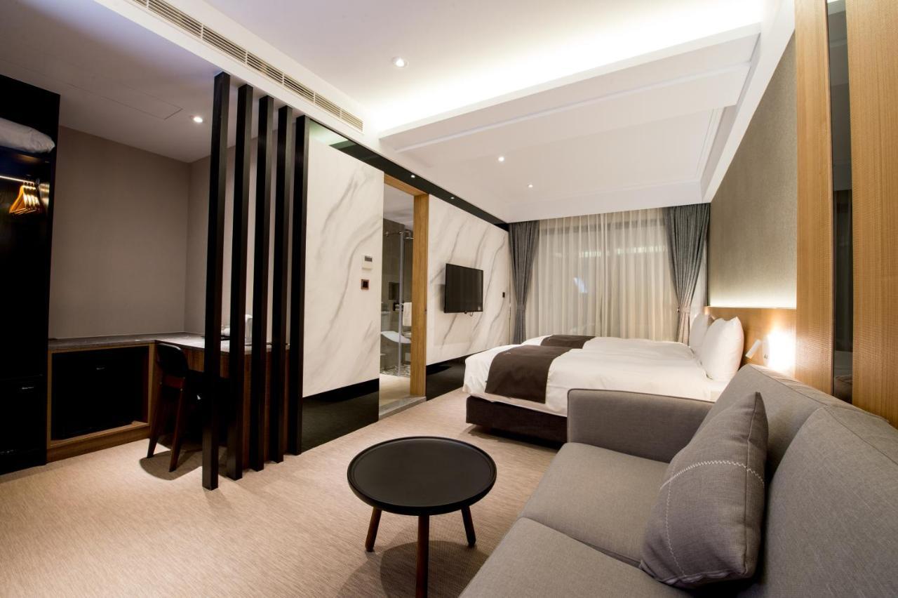 He-Jia Hotel Miaoli Eksteriør billede