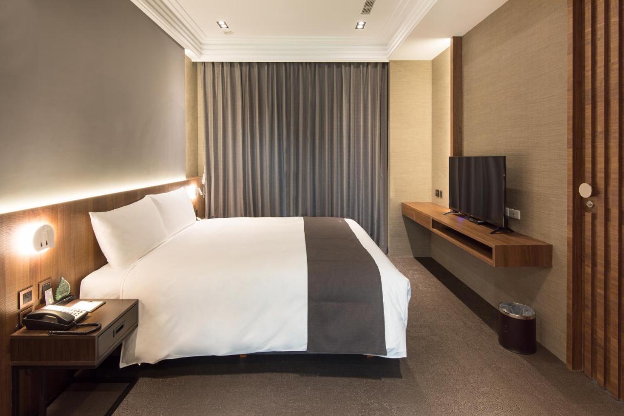 He-Jia Hotel Miaoli Eksteriør billede